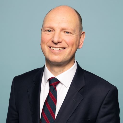 Peter van Dam[61]